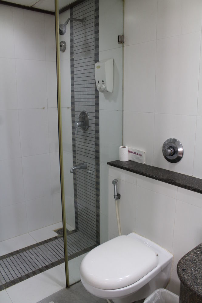 The Lotus Apartment Hotel, Venkatraman Street Chennai Exterior photo